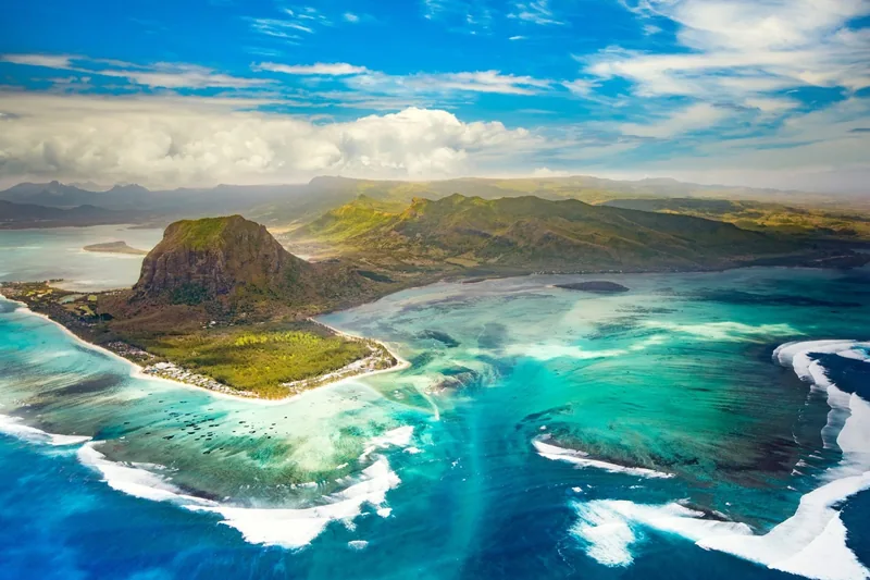 Le Morne Brabant summit panorama